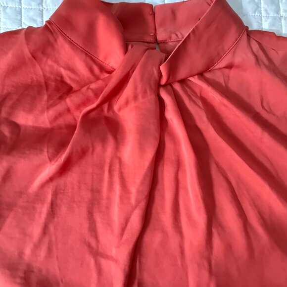 Ann Taylor Factory Womens Coral Short Sleeve Blouse With Tie Neck Size M 100% Po - Picture 9 of 9